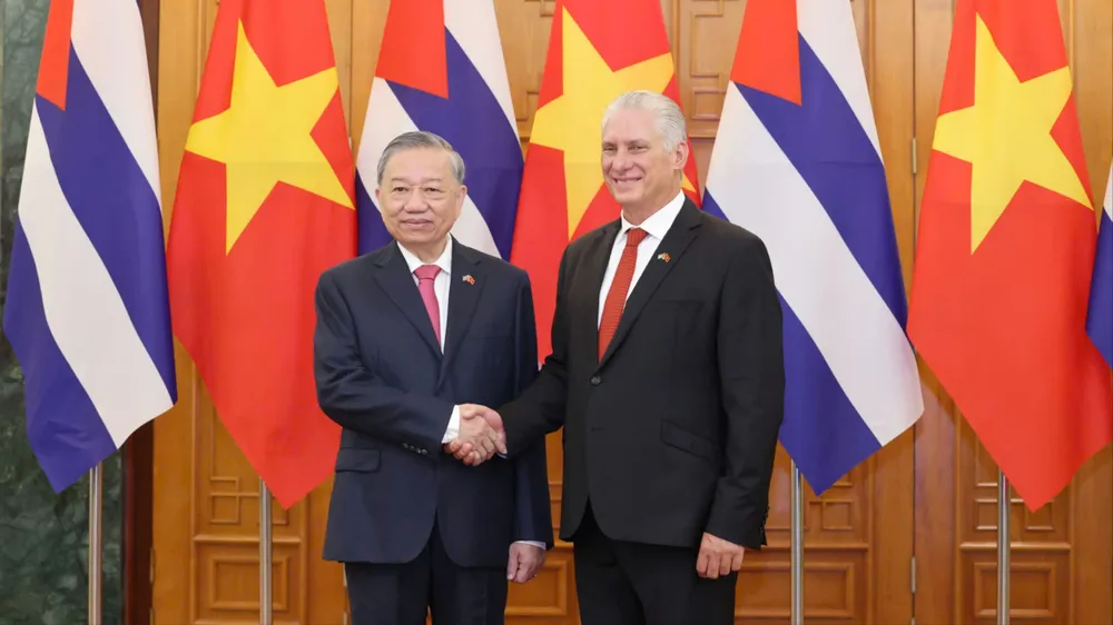 Bí thư thứ Nhất, Chủ tịch nước Cuba Miguel Díaz-Canel Bermúdez với Tổng Bí thư Tô Lâm