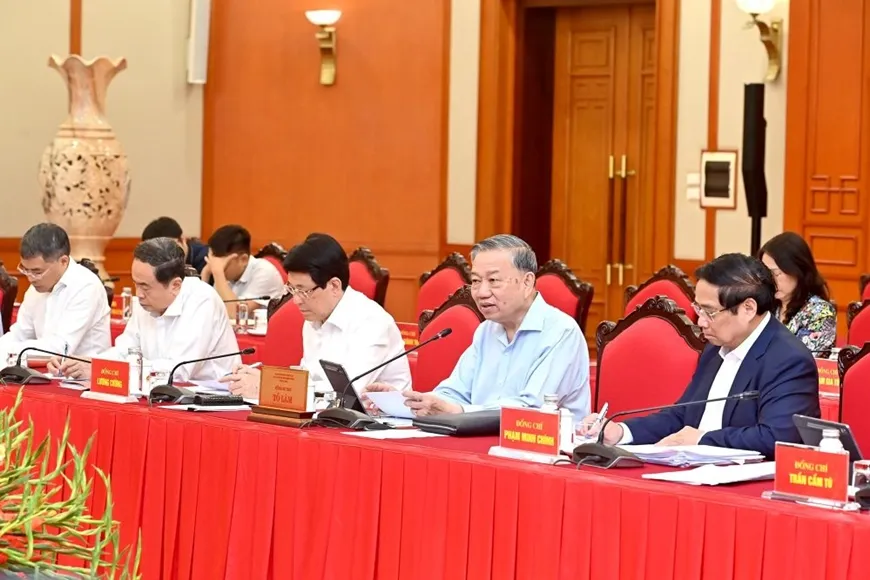 Tổng Bí thư Tô Lâm phát biểu kết luận tại buổi làm việc với Ban Thường vụ Đảng ủy Công an Trung ương. Ảnh: BÁO NHÂN DÂN t4.jpg
