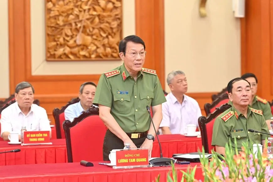 Đại tướng Lương Tam Quang, Ủy viên Bộ Chính trị, Bí thư Đảng ủy Công an Trung ương, Bộ trưởng Bộ Công an phát biểu tại buổi làm việc. Ảnh: BÁO NHÂN DÂN t5.jpg