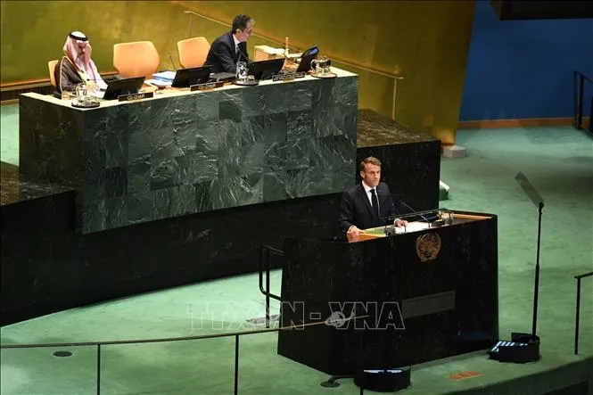 Tổng thống Pháp Emmanuel Macron phát biểu tại khóa họp 80 của ĐHĐ LHQ ở New York, Mỹ. Ảnh: TTXVN 15092025vthuy37.jpg