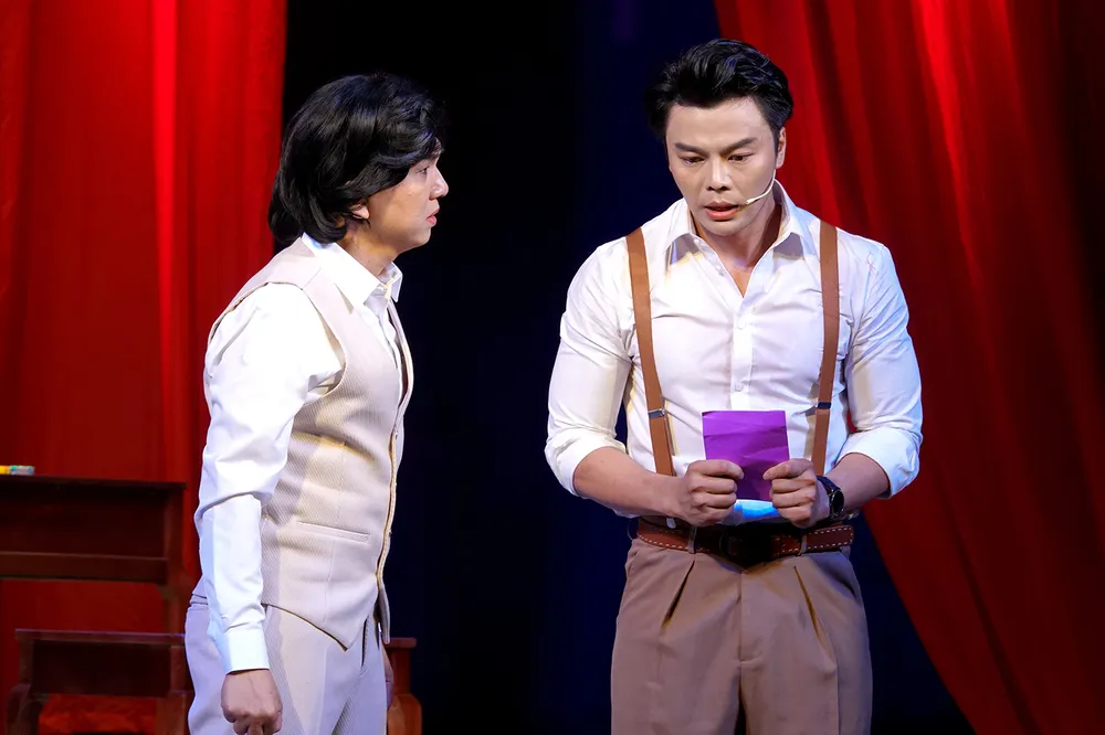 Lớp nghệ sĩ kế thừa giỏi nghề của sân khấu cải lương TPHCM: NSƯT Võ Minh Lâm (phải) và nghệ sĩ Nguyễn Minh Trường trong vở Cô đào hát CN5 tieu diem.jpg