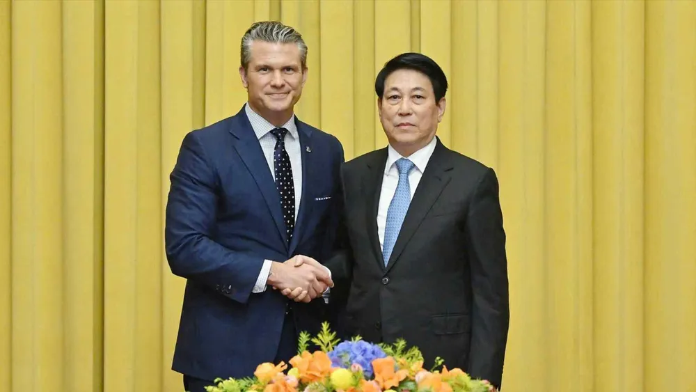 Chủ tịch nước Lương Cường tiếp Bộ trưởng Bộ Chiến tranh Hoa Kỳ Pete Hegseth. Ảnh: VIẾT CHUNG