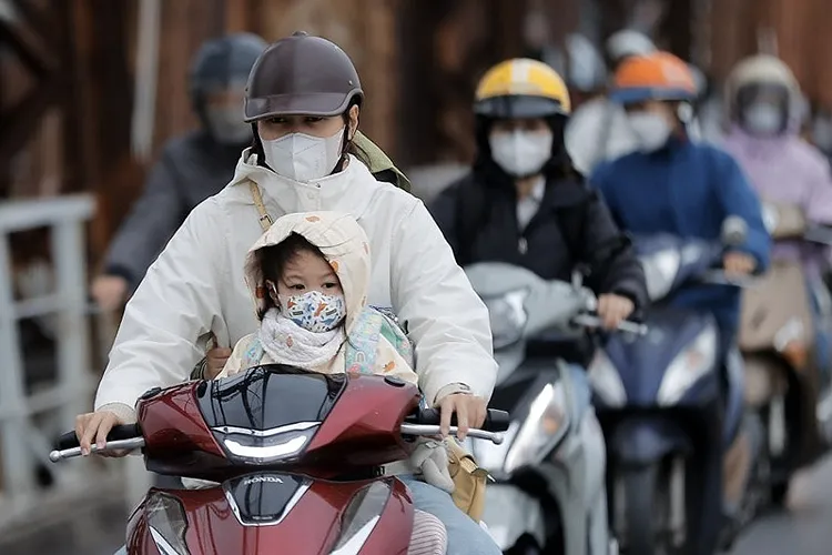 Bắc bộ trưa và chiều hửng nắng, nhưng nền nhiệt vẫn ở mức thấp