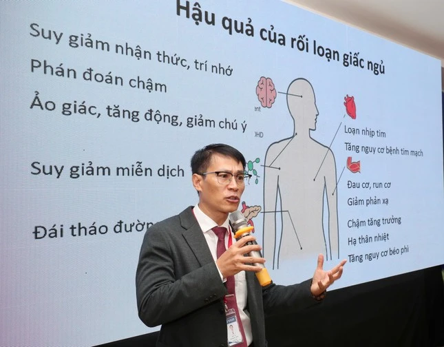 PGS-TS-BS Lê Khắc Bảo, Giám đốc Trung tâm Giáo dục Y học, Trường Đại học Y Dược TPHCM chia sẻ tại hội thảo 29b52f0de67c57220e6d-2556-6204.jpg