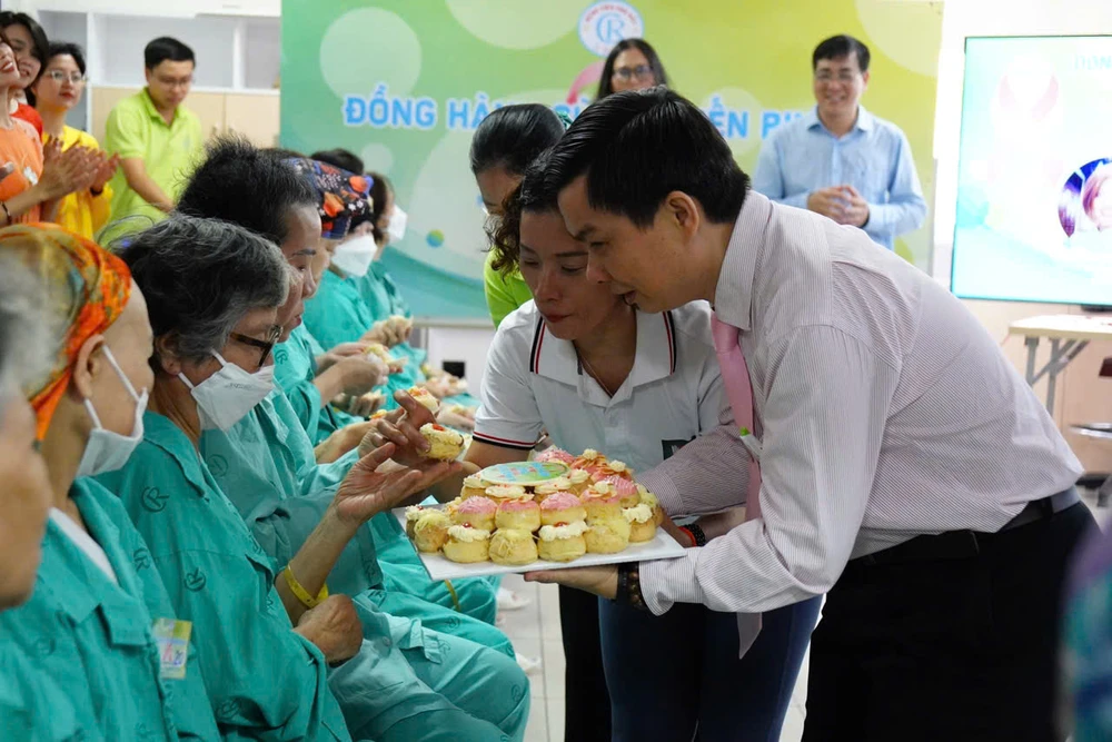 Tâm sự của những nữ bệnh nhân ung thư