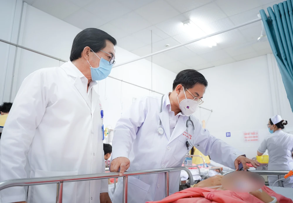 4 bệnh nhân được cấp cứu tại Bệnh viện Chợ Rẫy. DSC00193.JPG