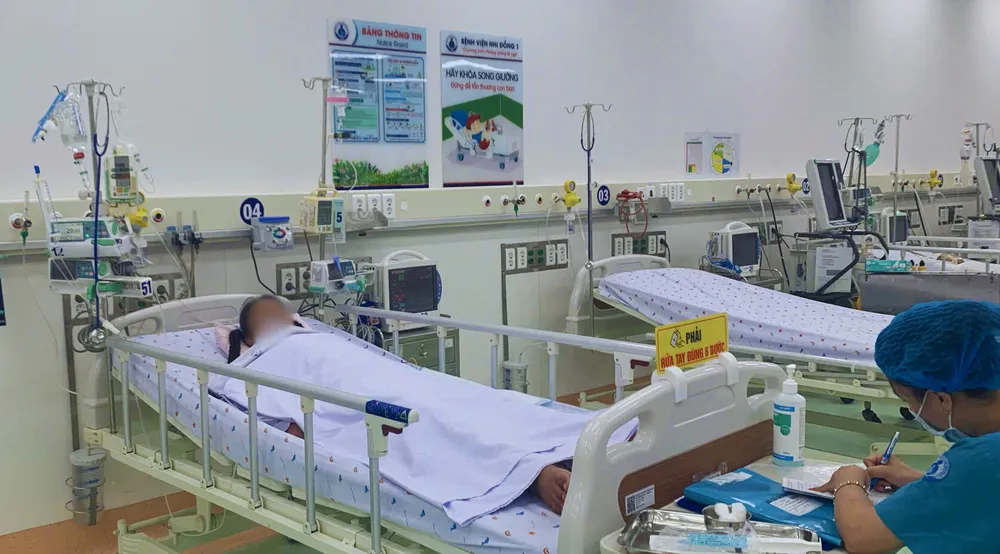 Bệnh nhi 12 tuổi đang được theo dõi tại khoa Hồi sức tích cực - Chống độc 8c4cc3e5-5ac2-4d0e-b7ec-f9604a9d29a7.jpg