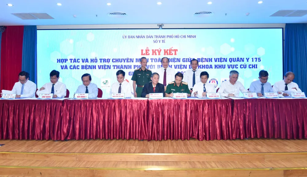 Lễ ký kết hợp tác và hỗ trợ chuyên môn toàn diện cho BV Đa khoa khu vực Củ Chi z7052958678248_d0c3c9795819995466480b98168aa2b8.jpg