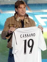 Cassano là sản phẩm tiếp thị của Real Madrid ảnh 1 Cassano là sản phẩm tiếp thị của Real Madrid ảnh 1