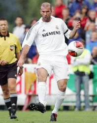 Zidane – duyên muộn ! ảnh 1 Zidane – duyên muộn ! ảnh 1