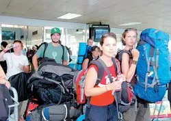 Gần 239.600 khách quốc tế đến TPHCM