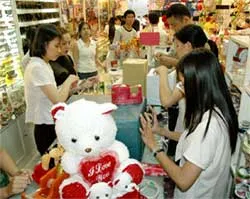 Tràn ngập dịch vụ… quà tặng tình yêu