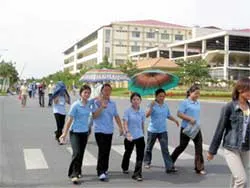 Công đoàn không là “thuốc” chữa bách bệnh ảnh 2 Công đoàn không là “thuốc” chữa bách bệnh ảnh 2