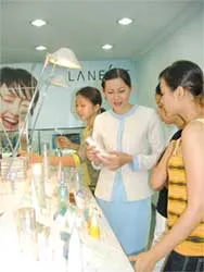 Đa dạng mỹ phẩm mùa nóng