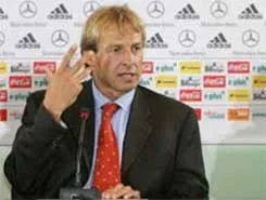 Ông Klinsmann nên từ chức!