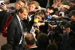 Mourinho cổ động cho Klinsmann ảnh 1 Mourinho cổ động cho Klinsmann ảnh 1