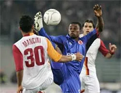 Middlesbrough, Rapid và Sevilla vào tứ kết