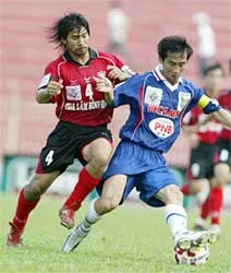 Thử thách cho hàng thủ tốt nhất V-League 2006 ảnh 1 Thử thách cho hàng thủ tốt nhất V-League 2006 ảnh 1