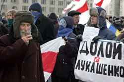 Đối đầu Đông-Tây tiếp diễn tại Belarus