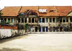 Nguy cơ sập nhà