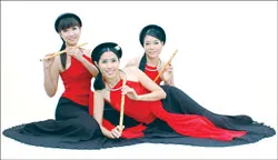 Hai nhóm “xuân xanh” đàn hát