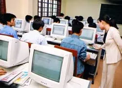 Hơn 1 triệu USD cho chương trình học bổng AUCP