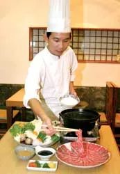 Thưởng thức lẩu Nhật
