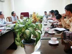 Cách chức, chuyển công tác trưởng đoàn và một thanh tra viên