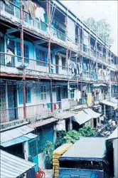 Những chung cư ẩn mình… chờ sập