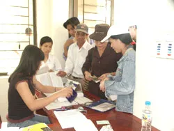 KTX: hết chỗ, nhà trọ: tăng giá
