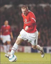 Rooney sẽ chặn đứng chuỗi trận bất bại của Arsenal?