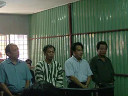Khởi tố nguyên thẩm phán TAND TPHCM Nguyễn Thị Hường
