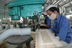 Đưa tốc độ tăng GDP năm 2005 lên 12%