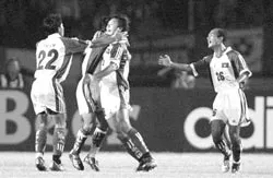 Đội tuyển Việt Nam sẽ ra quân trong màu áo trắng