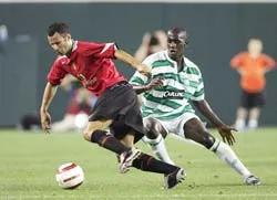 Ryan Giggs không đòi hỏi cả thế giới ! ảnh 1 Ryan Giggs không đòi hỏi cả thế giới ! ảnh 1
