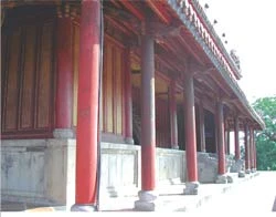 Xếp đặt bàn thờ ở đâu ?
