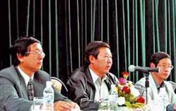 Xin lỗi, chúng tôi không thể xin lỗi được!