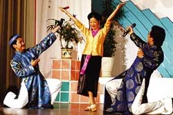 Trao giải “Cù nèo vàng” và “Phát minh Vui” 2004