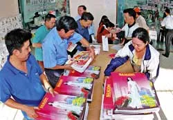 Giải thưởng cho những người mua báo và bán báo