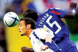 5 cầu thủ “kiểu Beckham” ảnh 2