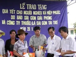 Chuyện bà con thoát nghèo ăn Tết