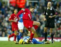 THẾ KẸT CỦA BENITEZ: GERRARD ảnh 2 THẾ KẸT CỦA BENITEZ: GERRARD ảnh 2