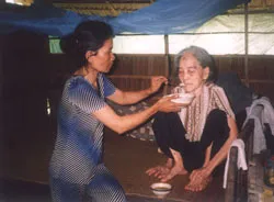 Gia cảnh quá khốn khó của mẹ con bà Sáu