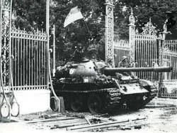 Lễ hội “Thành phố Hồ Chí Minh - Hòn ngọc tỏa sáng”
