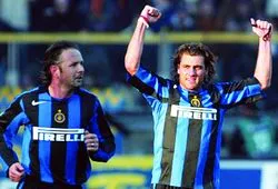 Christian Vieri và bàn thắng thứ 100