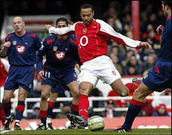 Chức vô địch gần như đã nằm gọn trong tay của Chelsea ảnh 2