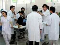 11 người chết, hơn 100 người bị thương ảnh 2 11 người chết, hơn 100 người bị thương ảnh 2