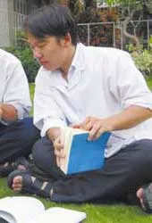 Những sinh viên giàu nghị lực ảnh 2 Những sinh viên giàu nghị lực ảnh 2