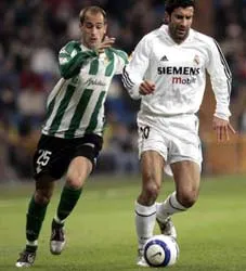 Figo sẽ đến Manchester hay Inter Milan ? ảnh 1 Figo sẽ đến Manchester hay Inter Milan ? ảnh 1