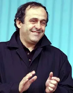 Platini muốn tránh Beckenbauer